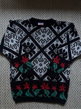Vintage United Sweaters of America Black Knit Floral Geometric Sweater